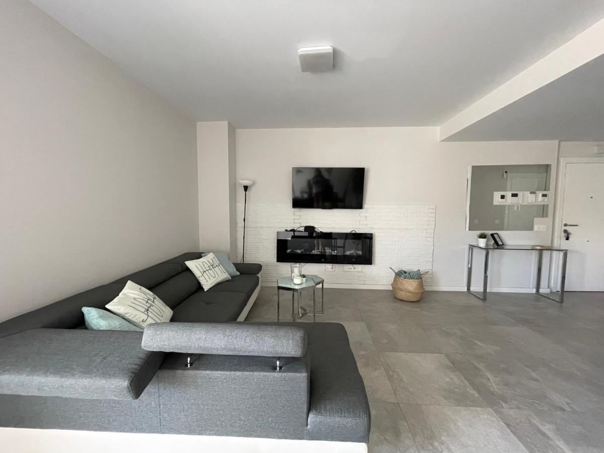Marbella Centre With Terrace And Pool Apartment Exterior photo
